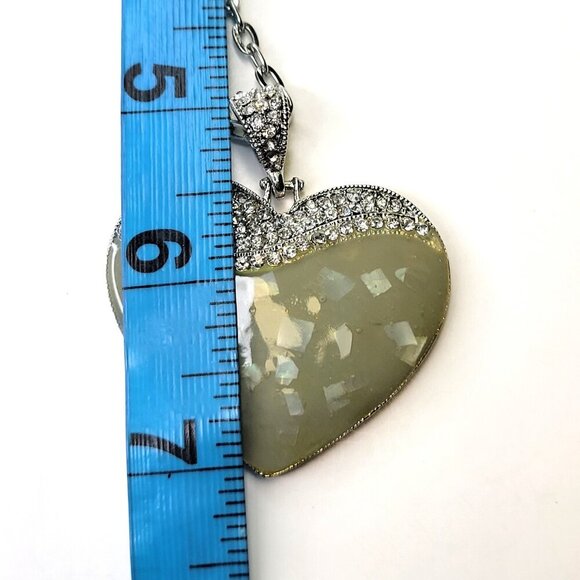 Heart Shape Pendant Necklace with crystals - Picture 6 of 8